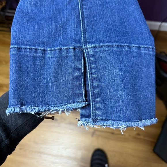 Women’s Democracy “Ab”Solution Kick Flare Jeans - Picture 10 of 10